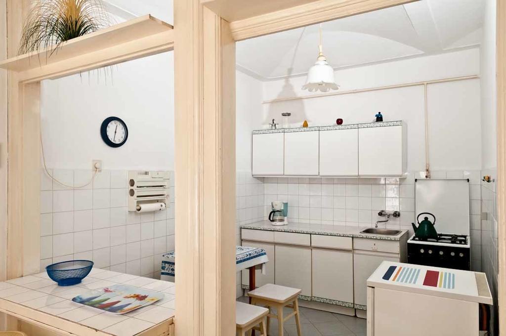 Cityheart Apartments Будапеща Стая снимка